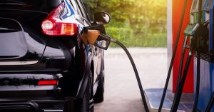 How to save fuel by refuelling a black car at a petrol station